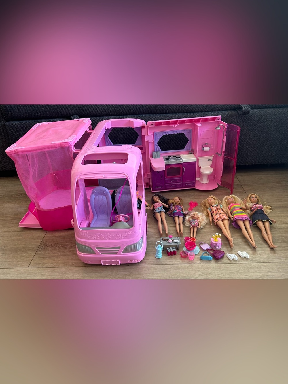 Barbie Sisters deluxe camper 2008 pop out tent